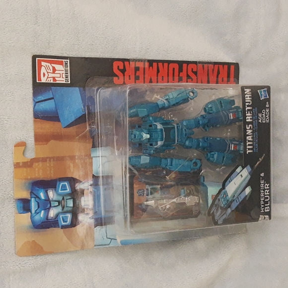 Transformers Generations Deluxe Class Titans Return BLURR & HYPERFIRE SEALED - Picture 2 of 14